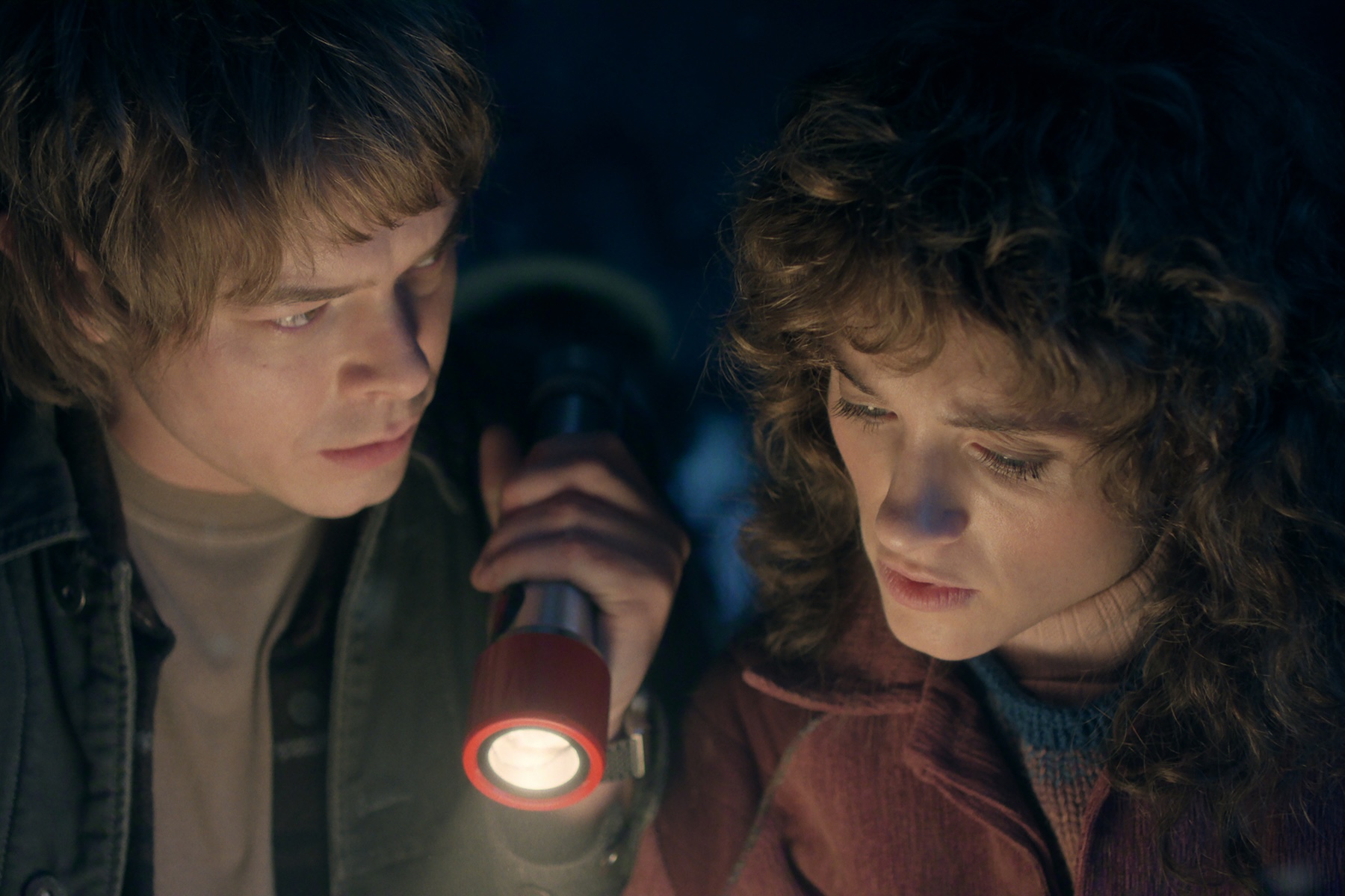 Natalia Dyer Discusses Nancy's Challenges in Stranger Things 5 Premiere