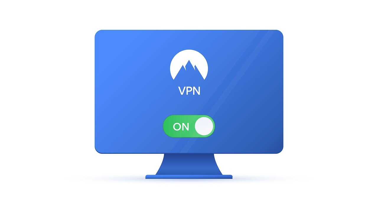 다양한 VPN 서비스의 할인 혜택을 비교하는 소비자의 모습이 인상적이다