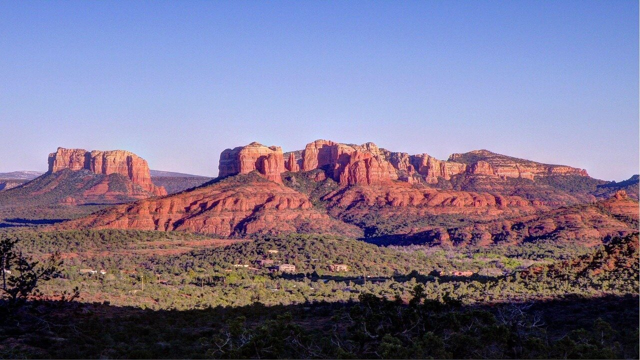 Agricultural fields in Arizona thriving with improved water supply, highlighting the potential benefits for local farmers and food production