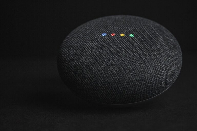 グーグルが800億ドルのAI投資を発表したことに対するウォール街の投資家たちの反発が報じられている。