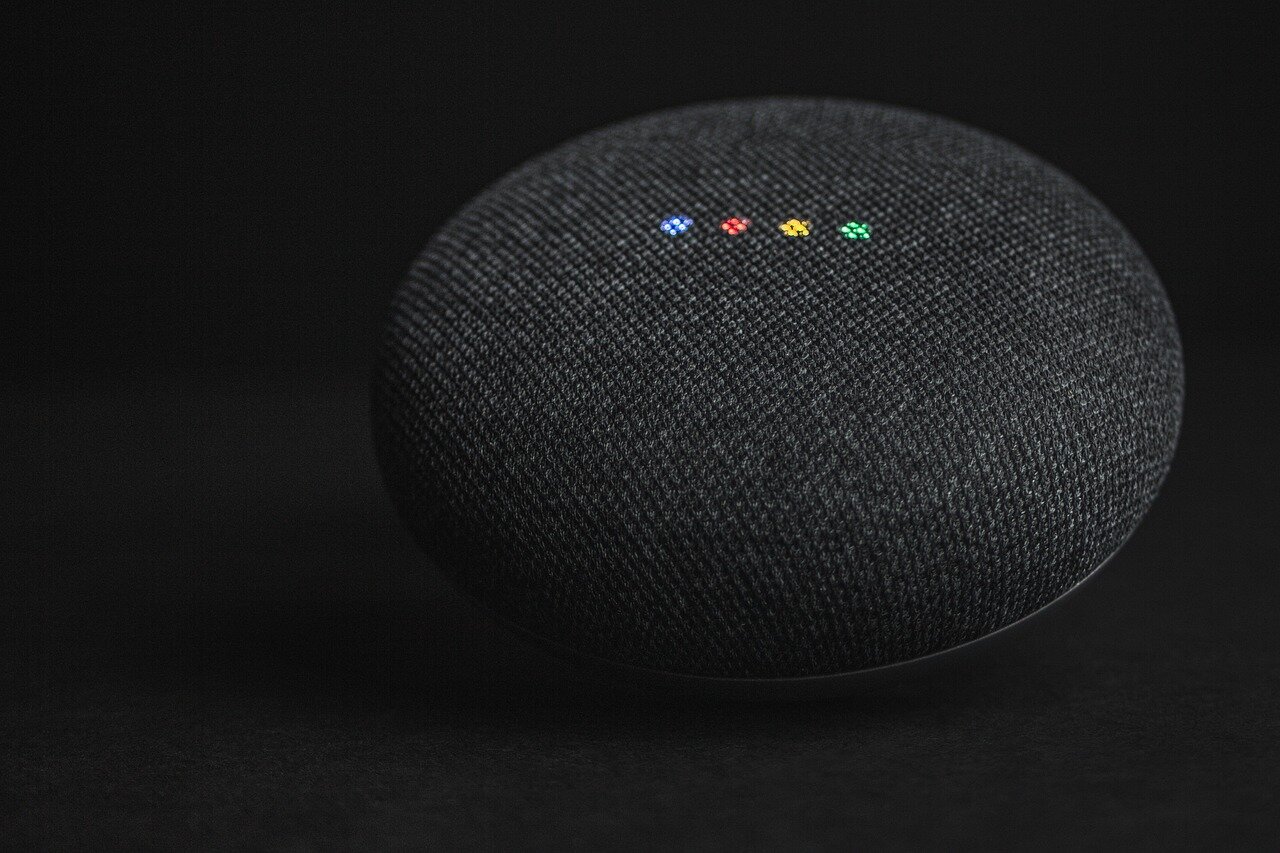 Executives from Google discuss the company's ambitious  billion investment in artificial intelligence during an earnings call, while analysts and investors express mixed reactions in the background.