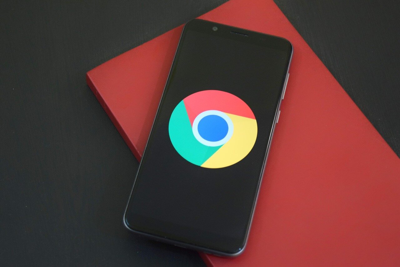 Google Keepの新機能について説明するセミナーで、参加者が熱心にメモを取っている様子。