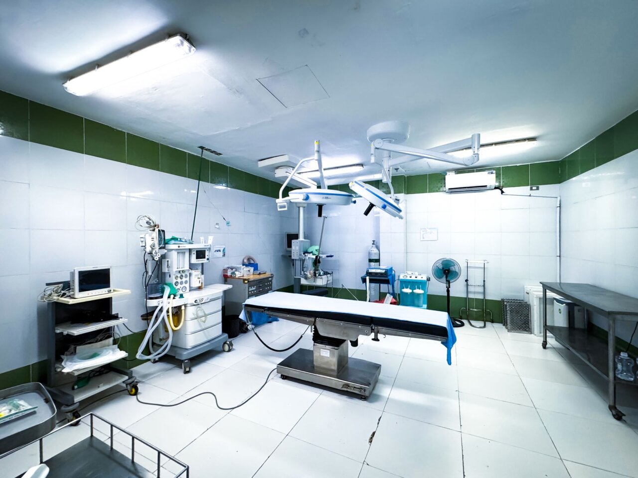 A view of the bustling city skyline from the rooftop ward, emphasizing the innovative approach to patientcentered care in urban healthcare settings